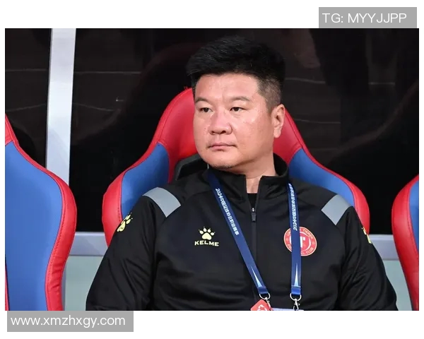 追忆绿茵传奇那些已离世的足球明星们的辉煌与贡献